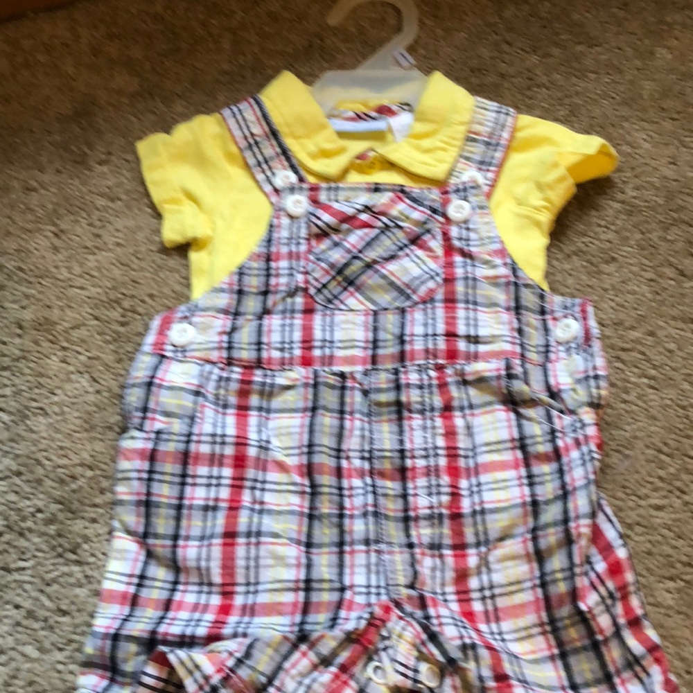 Overalls with yellow shirt